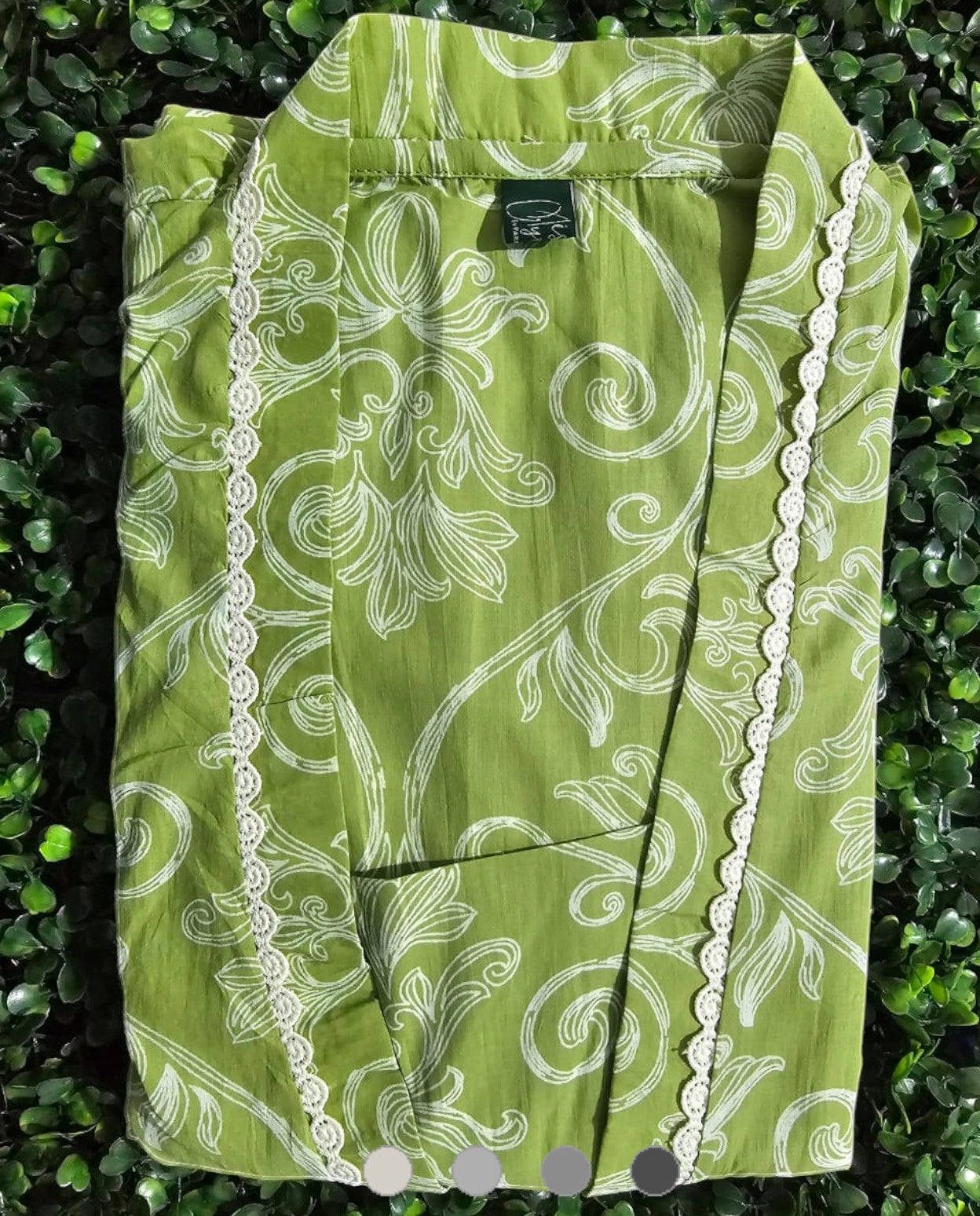 Miss Myrtle Pleated V Collar Lace Neck Outdoor Casual Kurthi