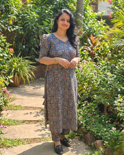 Ethnic Symmetric  Cotton Co-ord sets With Tussles-Pre Book