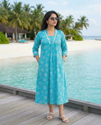 Miss Myrtle Pleated V Collar Lace Neck Outdoor Casual Kurthi